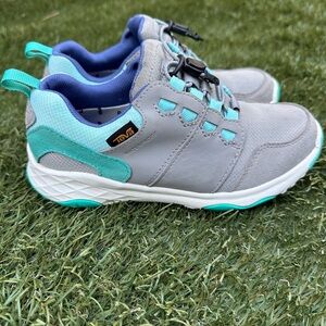 Teva Canyonview Hiking Shoe Waterproof Cinch Cord Lugsole Sneaker Unisex Youth 1